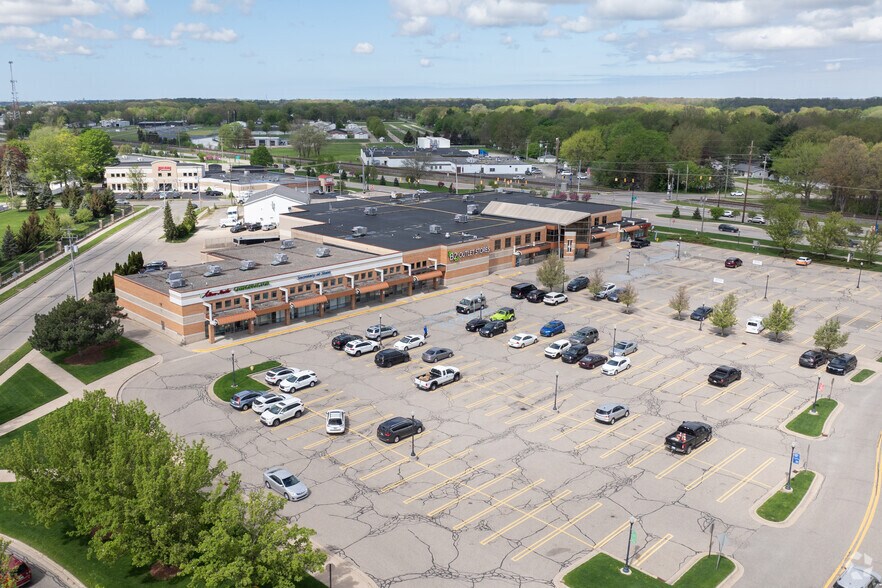 More Photos Of 5221 Cherry Ave, Hudsonville Storefront For Lease