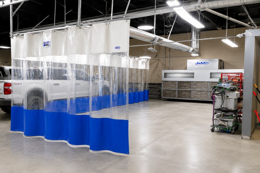 More Photos Of 10923 Randall St, Sun Valley Warehouse For Lease