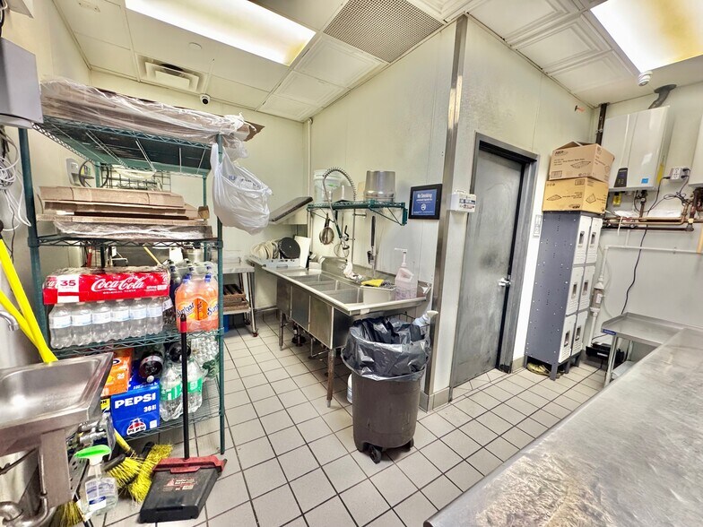 More Photos Of 215-15 Northern Blvd, Bayside Storefront Retail Office For Sale