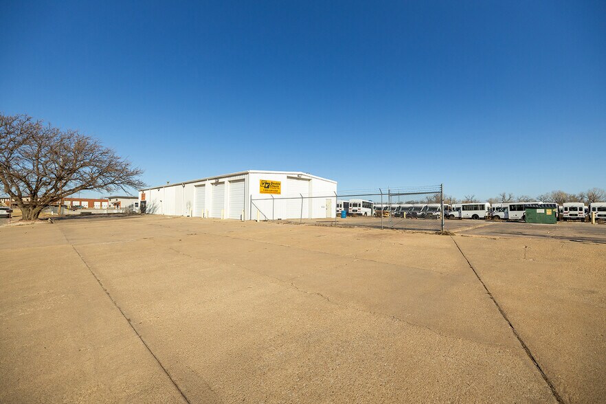 More Photos Of 130 E 10th Ave, South Hutchinson Industrial For Sale