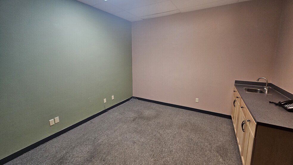 More Photos Of 1933 Belmont Loop, Woodland Office For Lease