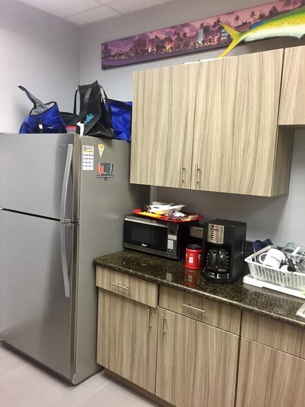 More Photos Of 14125 NW 80th Ave, Miami Lakes Office For Sale