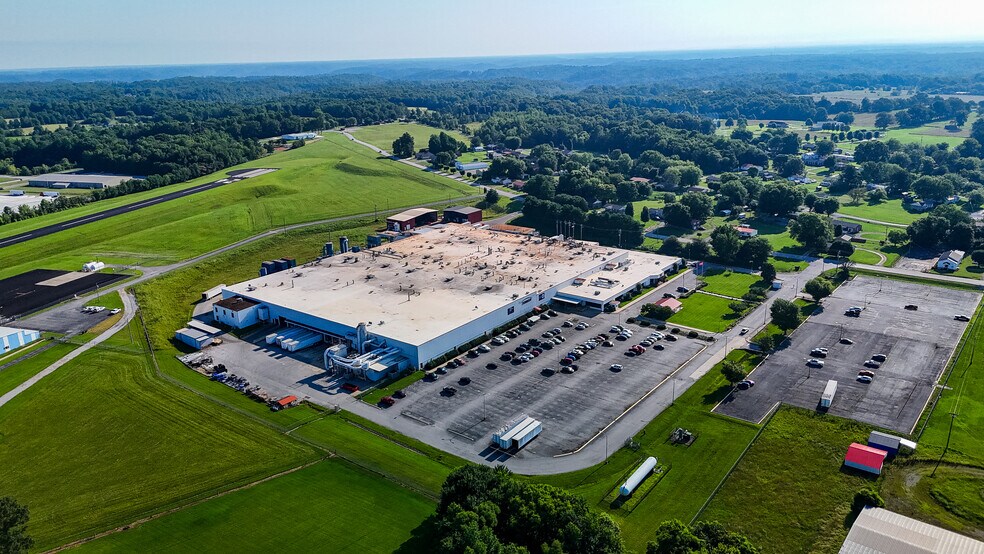 Primary Photo Of 1 Grizzly Ln, Smithville Manufacturing For Lease