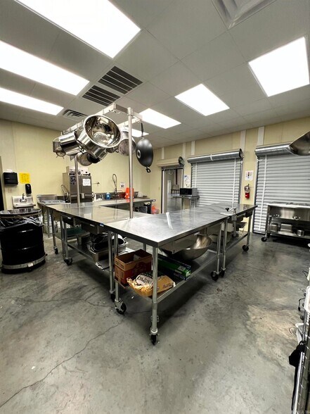 More Photos Of 418 Eastline Rd, Searcy Light Distribution For Sale