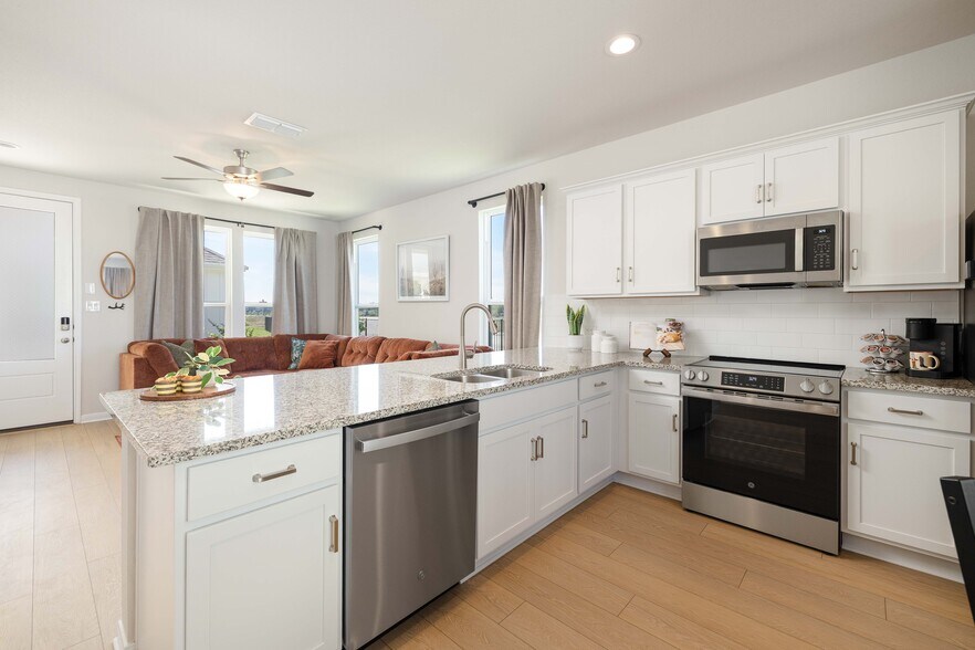 More Photos Of 2127 Hofstaat, New Braunfels Hospitality For Sale