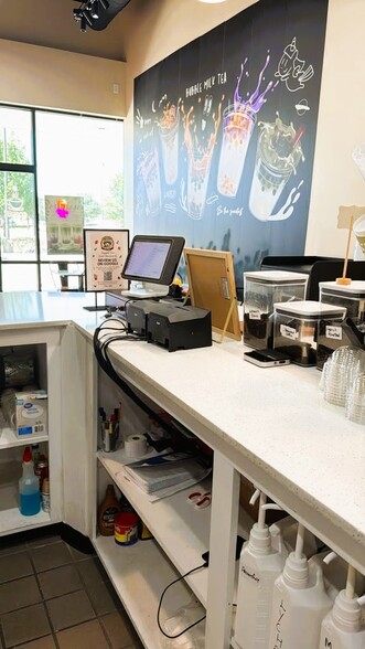 More Photos Of 9120 N Tarrant Pky, North Richland Hills General Retail For Lease