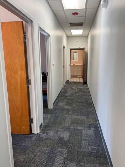 More Photos Of 185 Discovery Dr, Colmar Warehouse For Lease