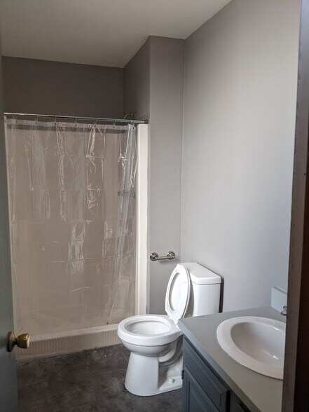 More Photos Of 204 W Main St, Belleville Office Residential For Sale