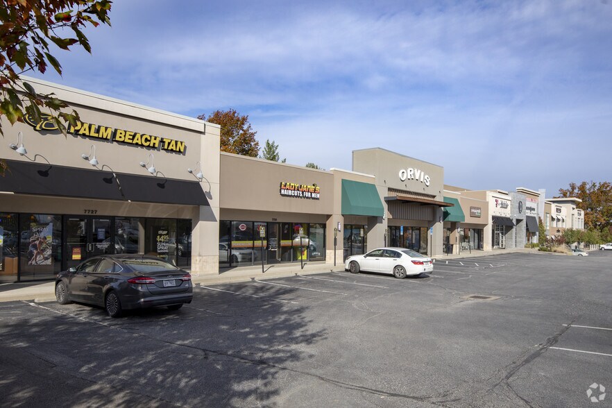 More Photos Of 7727-7865 Kenwood Rd, Cincinnati Storefront Retail Office For Lease