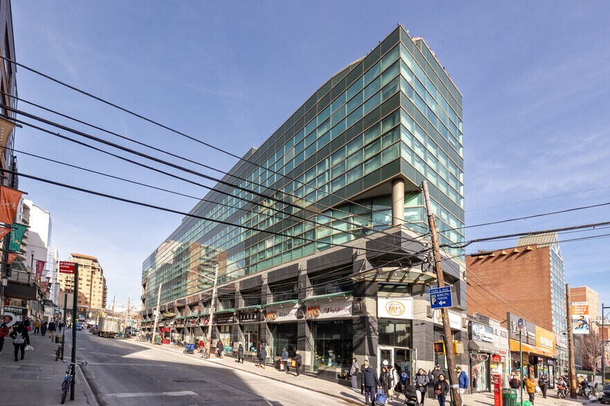 More Photos Of 39-07 Prince St, Flushing Office For Lease