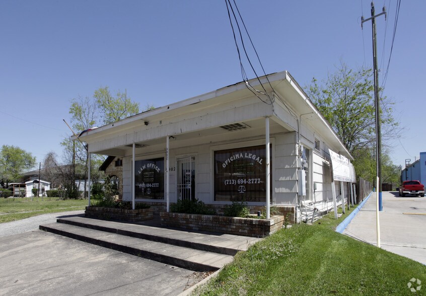 More Photos Of 5902 Airline Dr, Houston Office For Sale