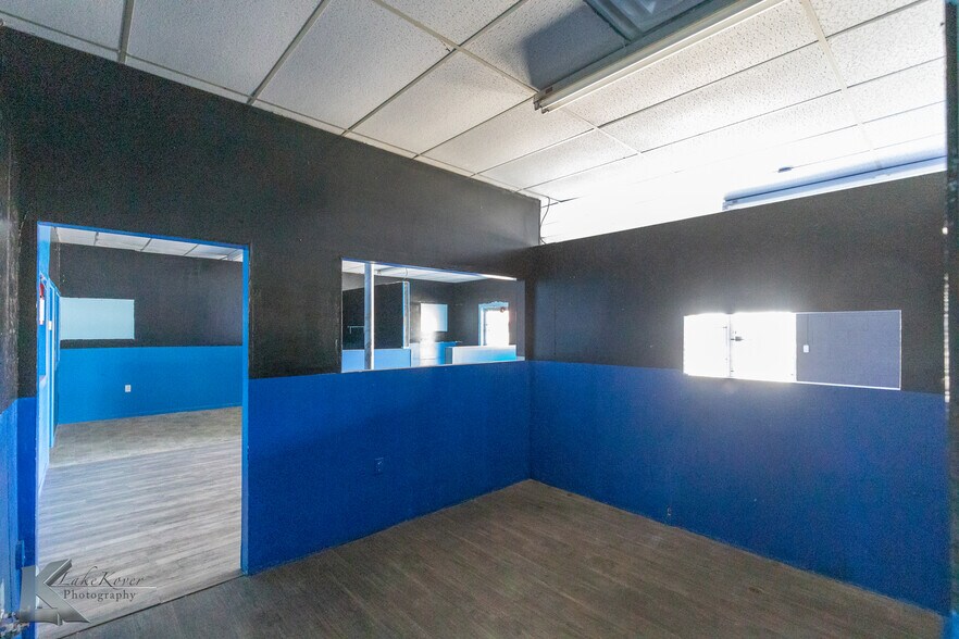 More Photos Of 817 Butternut St, Abilene Flex For Sale