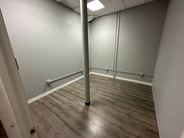 More Photos Of 4519-4523 N Milwaukee Ave, Chicago Apartments For Lease