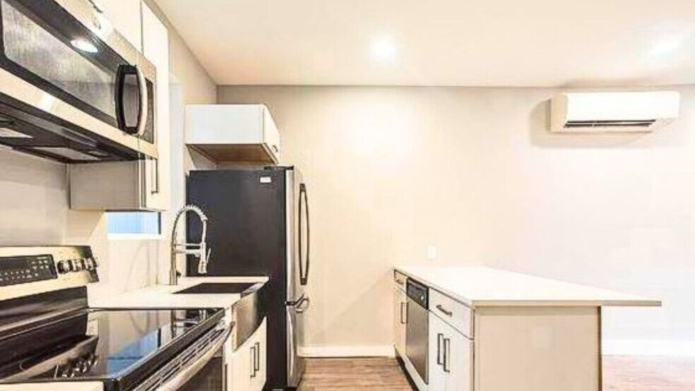 More Photos Of 1727-1737 Ingersoll St, Philadelphia Apartments For Sale
