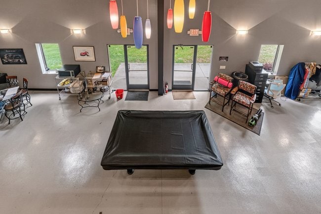More Photos Of 119 Magnolia Park Dr, Mooresville Showroom For Sale