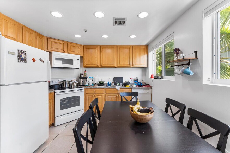 More Photos Of 8216 Crespi Blvd, Miami Beach Multifamily For Sale