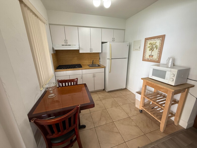 More Photos Of 1743 Rodman St, Hollywood Apartments For Sale