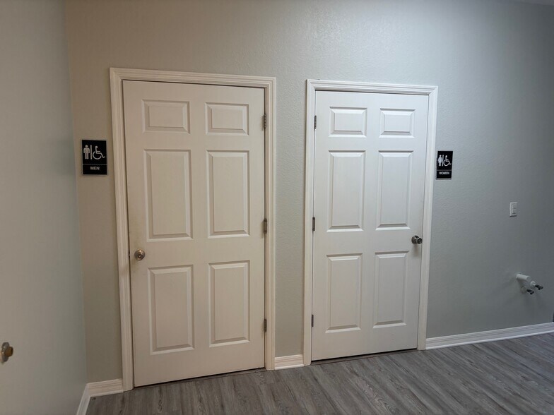 More Photos Of 1531 Rio De Janeiro Ave, Punta Gorda Unknown For Lease