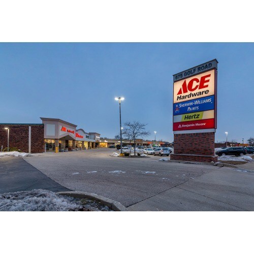 More Photos Of 675 W Golf Rd, Hoffman Estates Storefront For Lease