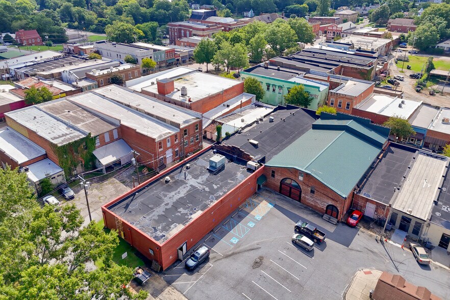 More Photos Of 110-112 Trinity St, Abbeville Storefront For Sale