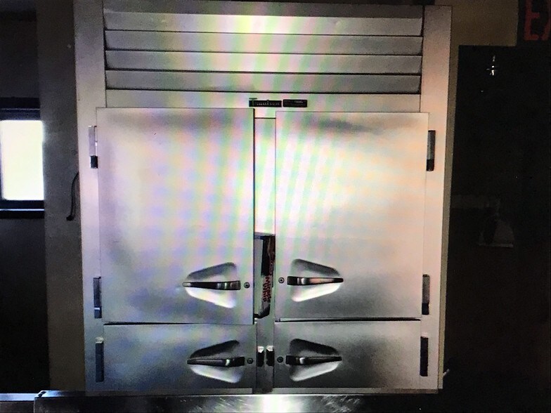 More Photos Of 1910 E National Pike, Scenery Hill Storefront Retail Office For Lease