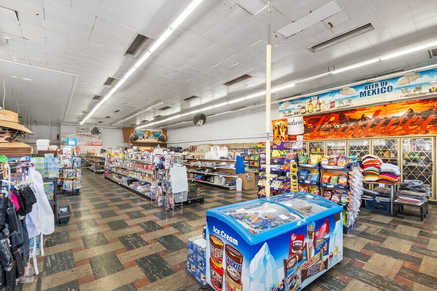 More Photos Of 5658 Clara St, Bell Gardens Supermarket For Sale