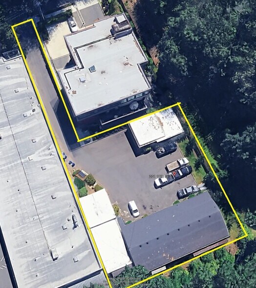 More Photos Of 221 10th St S, Kirkland Industrial For Sale