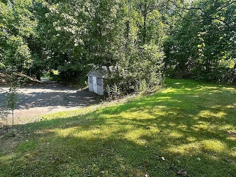 More Photos Of 95 Baskin Dr, Chicopee Office Residential For Sale