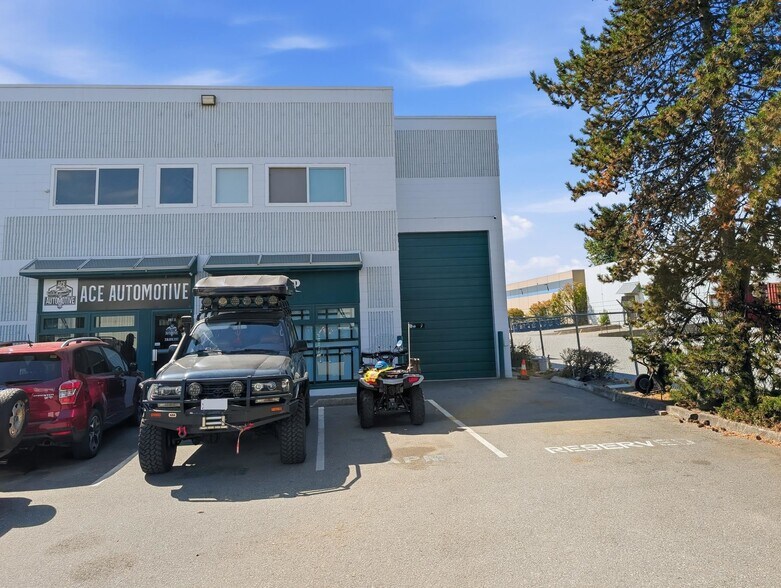 More Photos Of 8207 Swenson Way S, Delta Warehouse For Sale