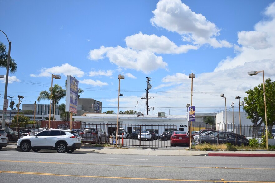 More Photos Of 525 S Atlantic Blvd, Commerce Auto Dealership For Lease