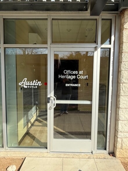 More Photos Of 200 E 8th St, Georgetown Storefront Retail Office For Lease