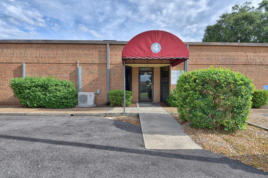 More Photos Of 1805 SE Lake Weir Ave, Ocala Medical For Lease