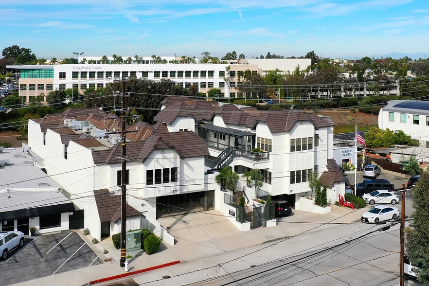 Primary Photo Of 471 N Old Newport Blvd, Newport Beach Coworking Space
