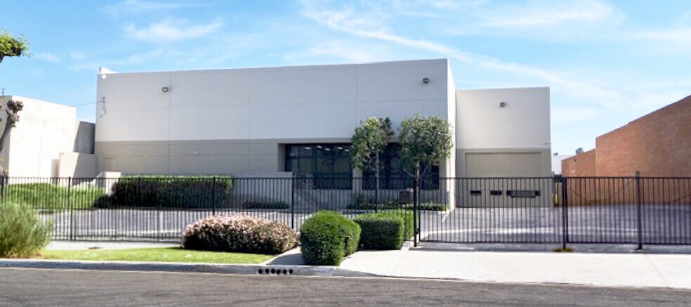 Primary Photo Of 3014 Tanager Ave, Commerce Warehouse For Lease