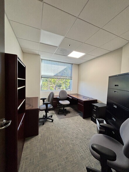 More Photos Of 5927 Balfour Ct, Carlsbad Office For Sale