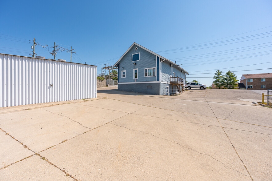 More Photos Of 5736 Springdale Rd, Cincinnati Office For Sale