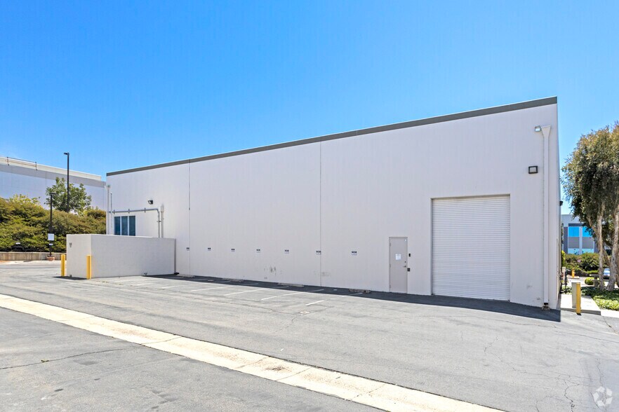 More Photos Of 2715 Loker Ave W, Carlsbad Research And Development For Lease