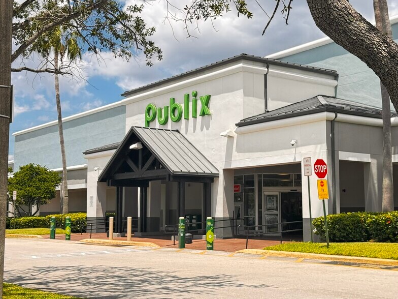 Primary Photo Of 18201-18391 Pines Blvd, Pembroke Pines Unknown For Lease