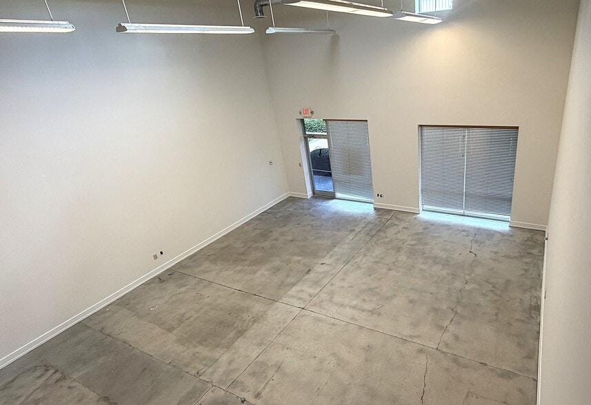 More Photos Of 1320 Ellsworth Industrial Dr, Atlanta Loft Creative Space For Sale