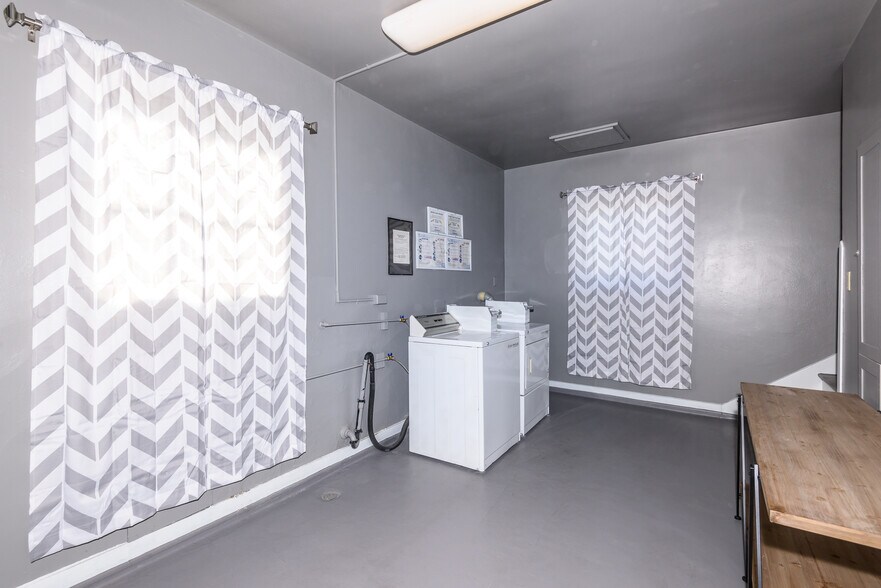 More Photos Of 444 Chestnut Ave, Long Beach Apartments For Sale