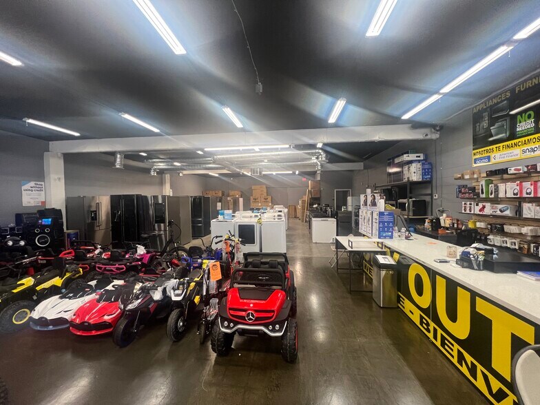 More Photos Of 316 E 4th St, Perris Storefront Retail Office For Lease