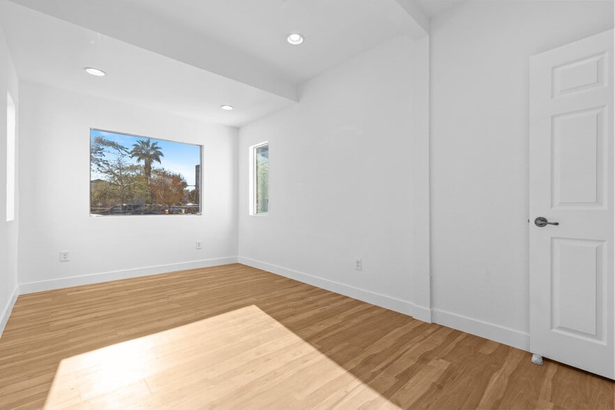 More Photos Of 310 Gass Ave, Las Vegas Unknown For Lease