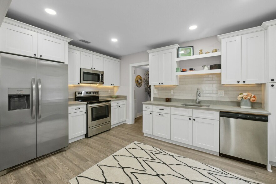 More Photos Of 240 E 6th St, Jacksonville Specialty For Sale