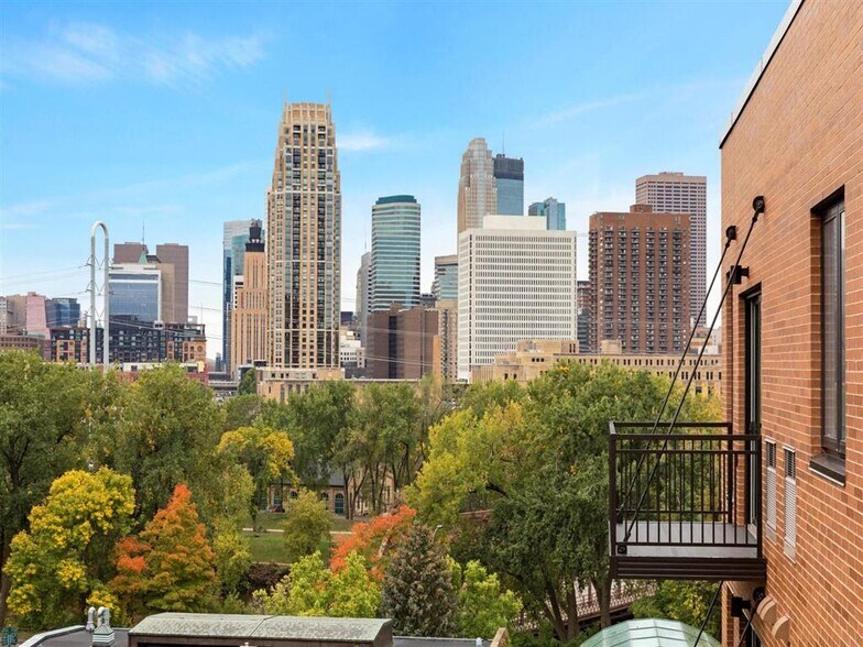 More Photos Of 10 2nd St SE, Minneapolis Apartments For Lease