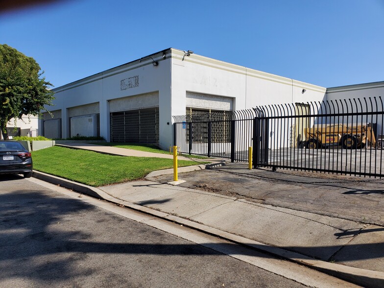 Primary Photo Of 1512 Kona Dr, Compton Warehouse For Lease