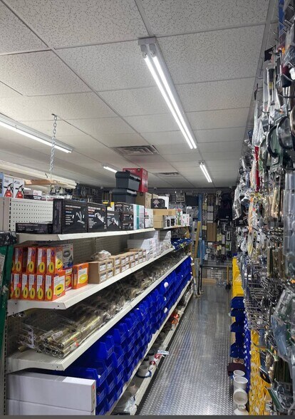 More Photos Of 19921 Linden Blvd, Saint Albans General Retail For Lease