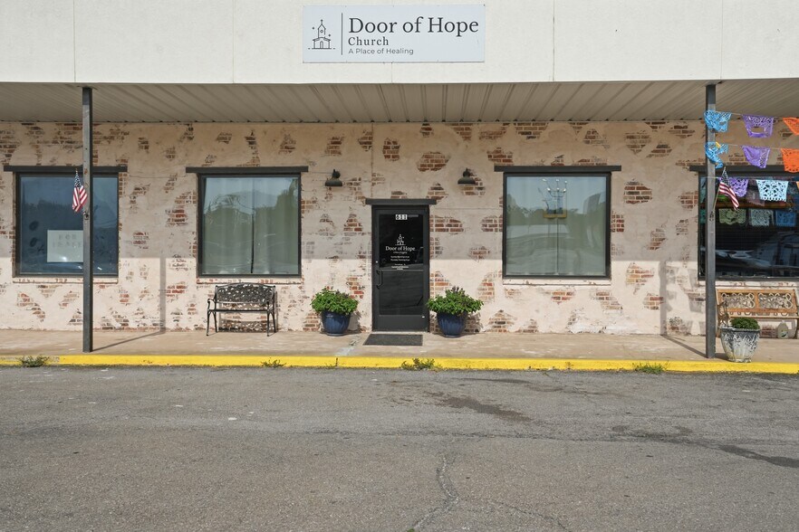 More Photos Of 605 S Green Ave, Purcell Freestanding For Sale
