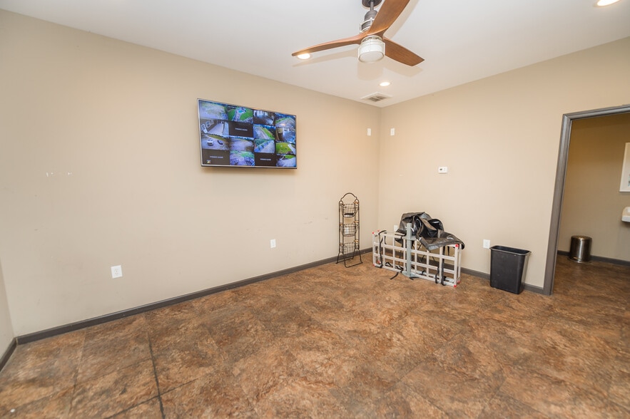 More Photos Of 2648 Rainbow Lake Rd, Inman Flex For Sale