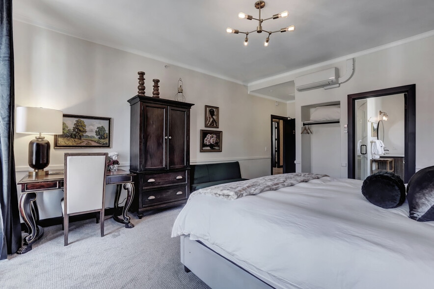 More Photos Of 233 Broad St, Nevada City Hotel For Sale