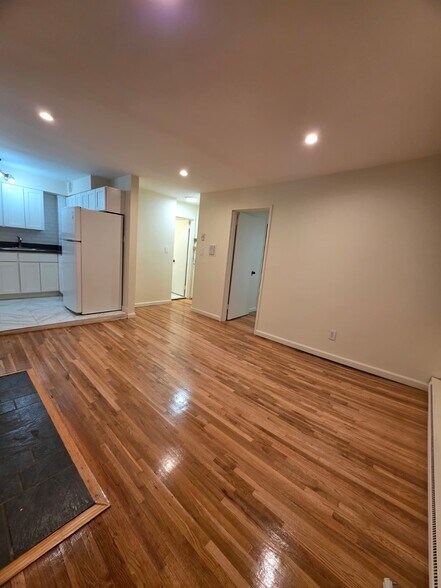 More Photos Of 335 First Ave, New York Apartments For Sale